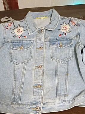 Light Wash Embroidered Denim Jacket - Women